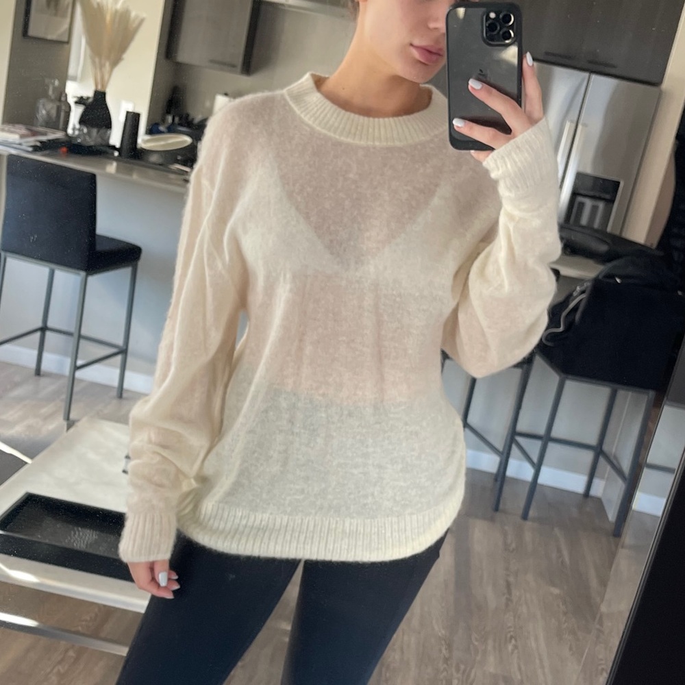 Aritzia Wilfred sweater